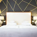 Hotel Bamberger Hof Bellevue 4*