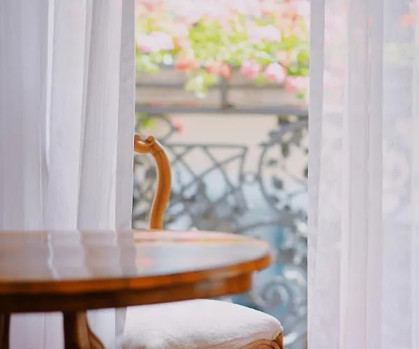 Hotel Bamberger Hof Bellevue 4*